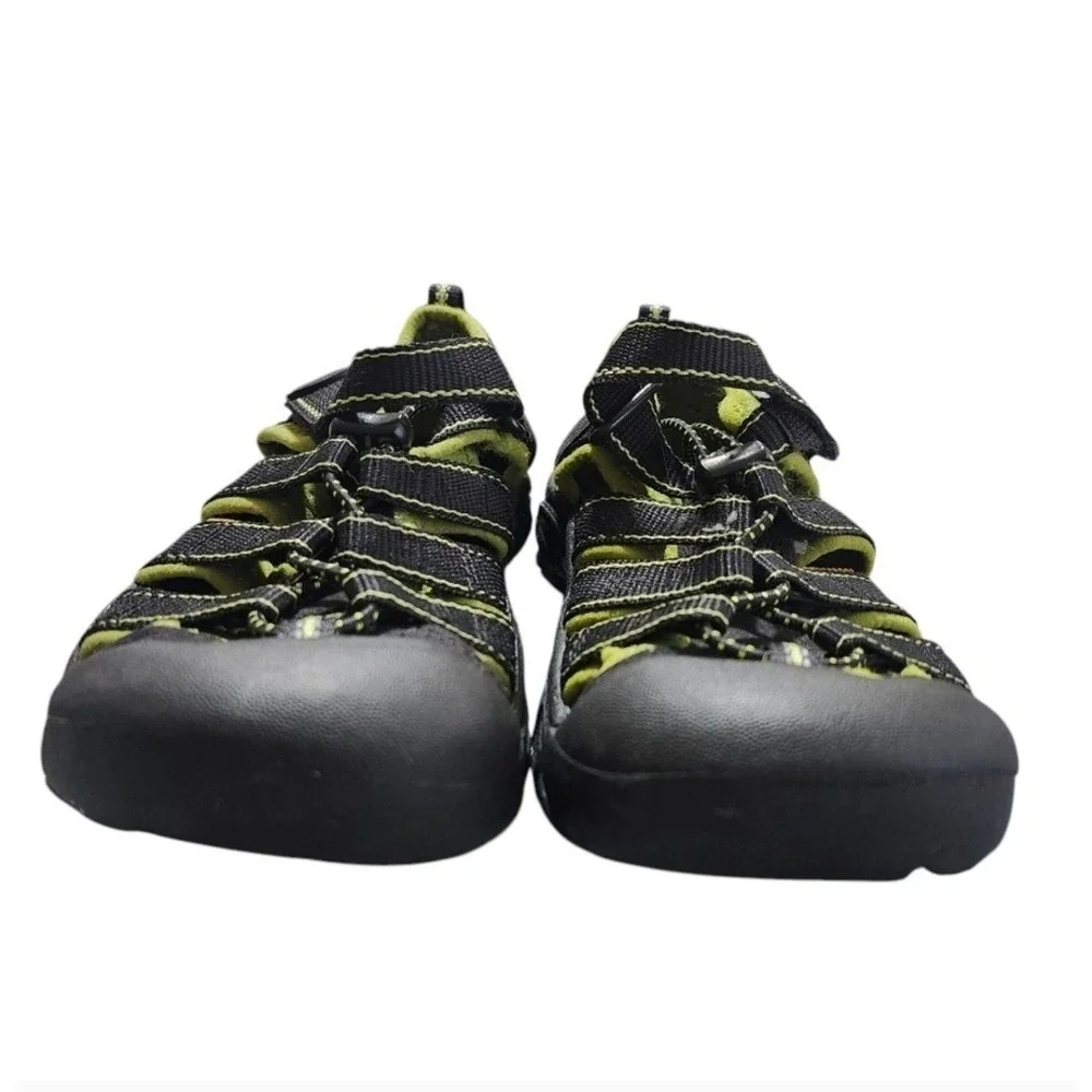 Keen Newport H2 Sandals Youth Size 2 Black Green Waterproof Hiking Shoes